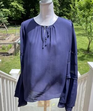Parker Women 100% Silk Blouse Round Neck Tiered Sleeves Career Wear Navy Blue S